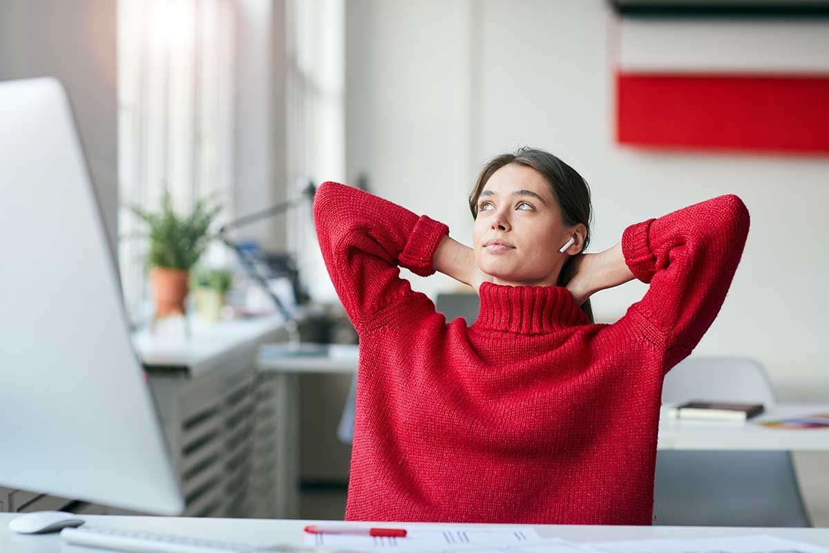 Jente tenker over forskjell på nominell rente og effektiv rente